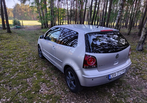 Volkswagen Polo cena 10000 przebieg: 199300, rok produkcji 2005 z Szlichtyngowa małe 121